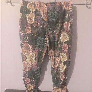 Rose Print Leggings